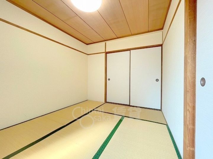 大阪府大阪市東淀川区豊里6丁目の賃貸マンションの居間