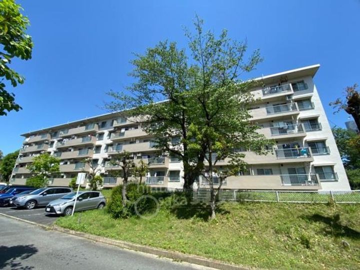 箕面栗生第二住宅38号棟の外観