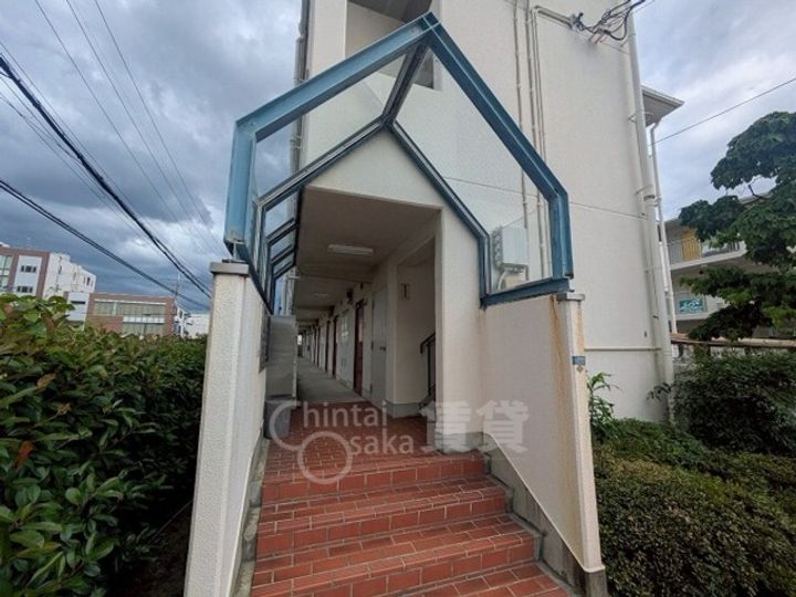 ゼンコウコーポラス1の玄関