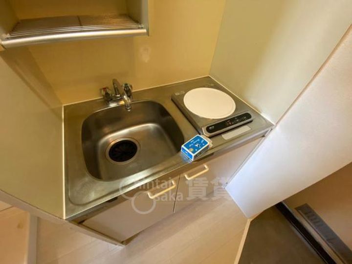 大阪府箕面市半町3丁目の賃貸アパートのキッチン