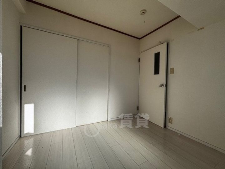 大阪府茨木市星見町の賃貸マンションの居間