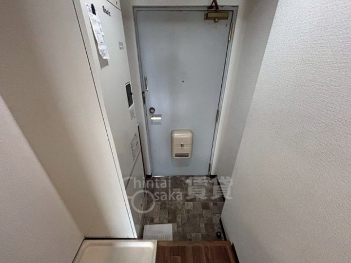 スチューデントパレス茨木の玄関