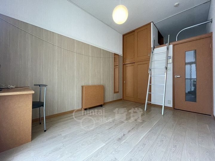 大阪府大阪市西淀川区出来島2丁目の賃貸アパートの居間