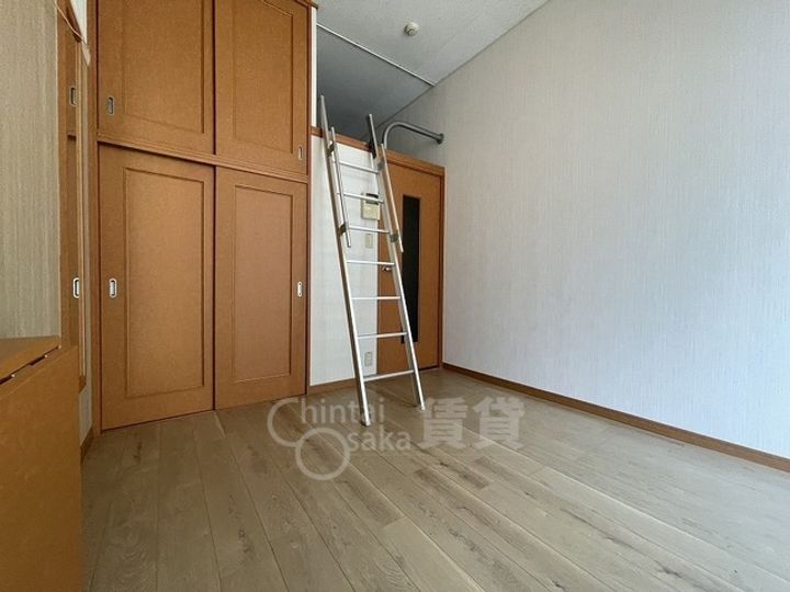 大阪府大阪市西淀川区出来島2丁目の賃貸アパートの居間