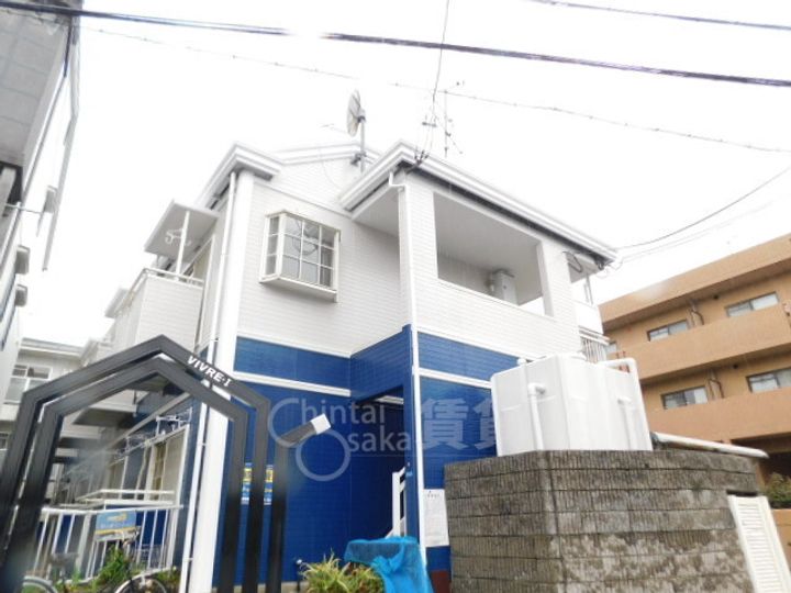 大阪府茨木市春日1丁目の賃貸アパートの外観