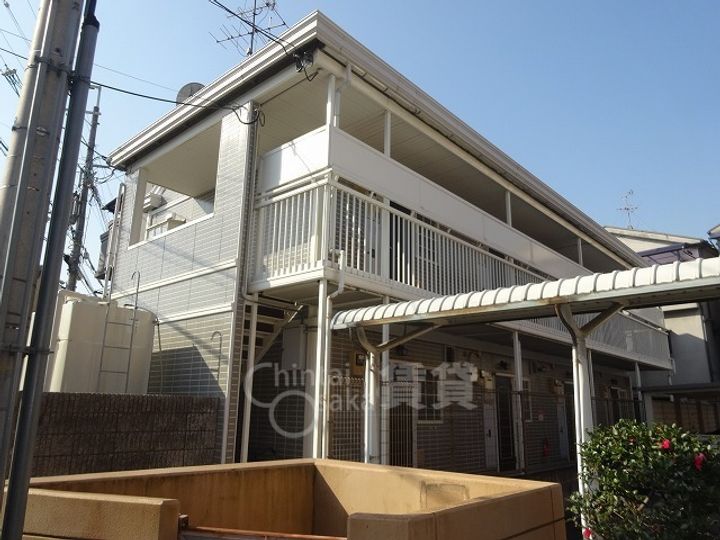 大阪府茨木市春日1丁目の賃貸アパートの外観