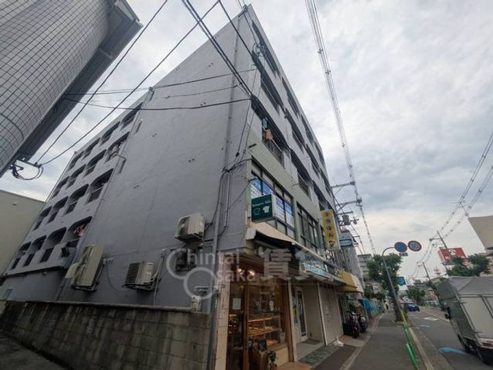 大阪府茨木市新中条町の賃貸マンションの外観