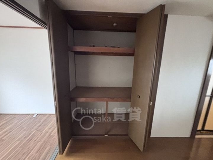 大阪府茨木市新中条町の賃貸マンションの内装