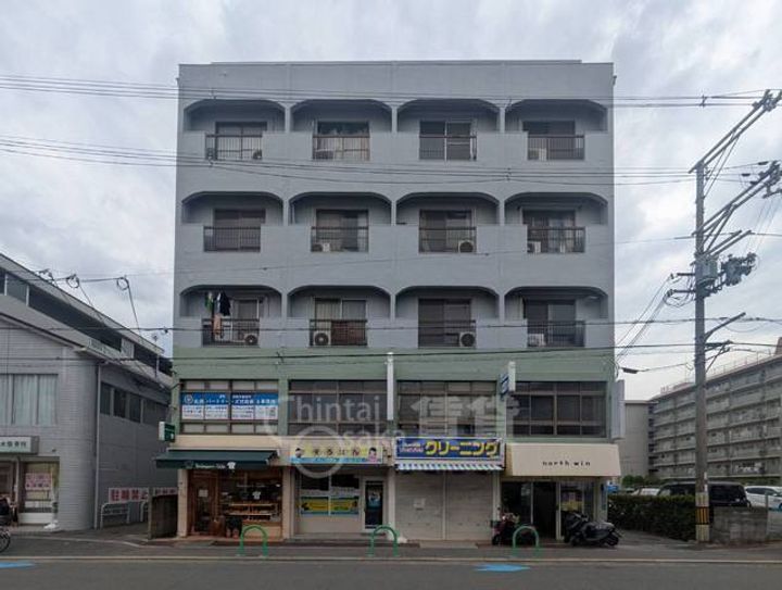 大阪府茨木市新中条町の賃貸マンションの外観