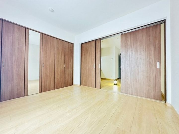 大阪府吹田市青葉丘南の賃貸アパートの居間