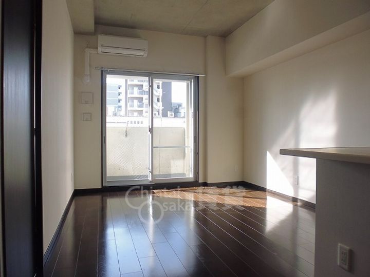 ヴィーナスコート福島の居間