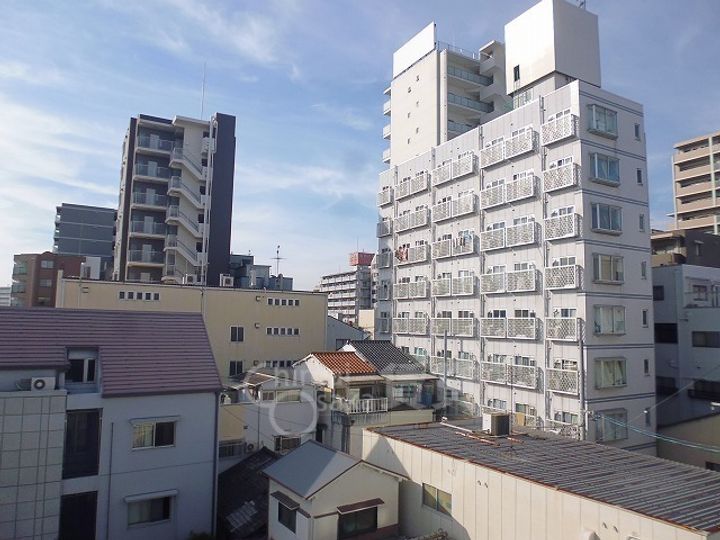 ヴィーナスコート福島の周辺