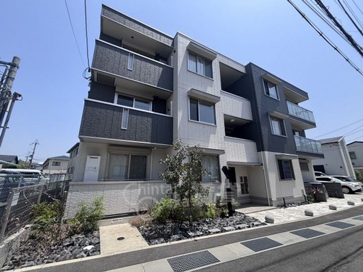 大阪府茨木市太田2丁目の賃貸アパートの外観