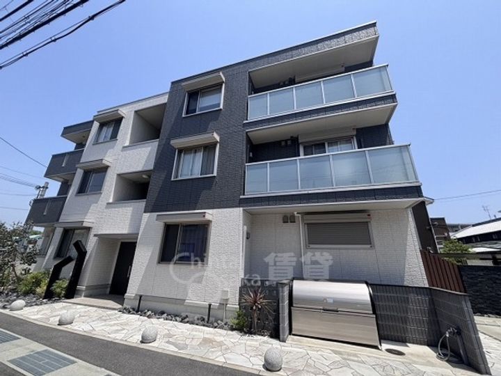 大阪府茨木市太田2丁目の賃貸アパートの外観