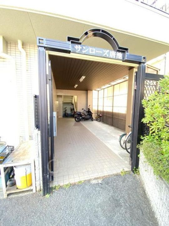 サンローズ唐池の玄関