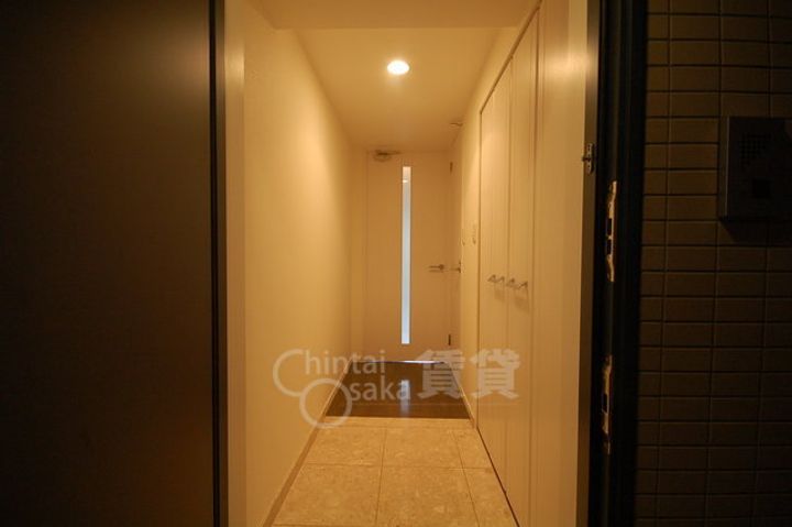 ジュネーゼグラン天満の玄関