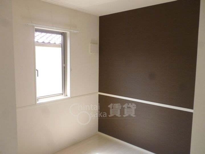 大阪府池田市住吉2丁目の賃貸アパートの居間