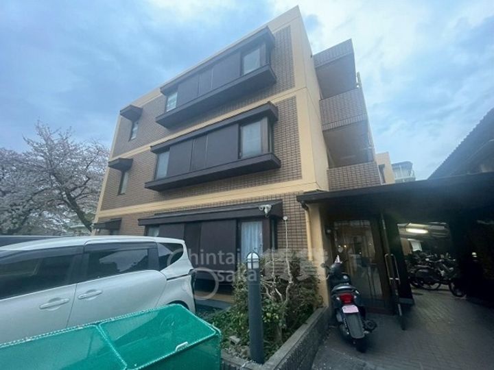 フローレンス石橋の外観