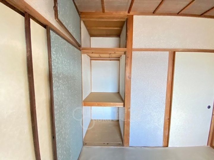 八番館の内装