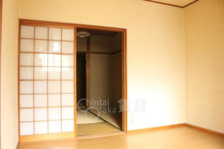 第二柳原マンションの居間