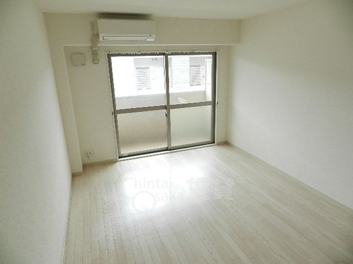 コーラルパレスの居間