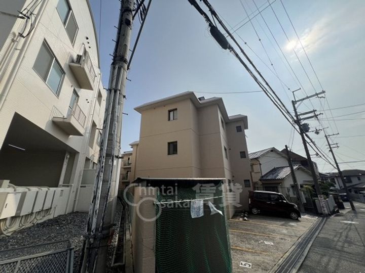 大阪府豊中市桜の町6丁目の賃貸マンションの外観