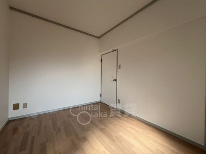 大阪府豊中市桜の町6丁目の賃貸マンションの居間
