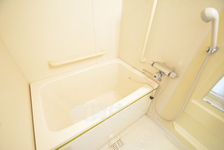 大阪府豊中市上新田3丁目の賃貸マンションの風呂