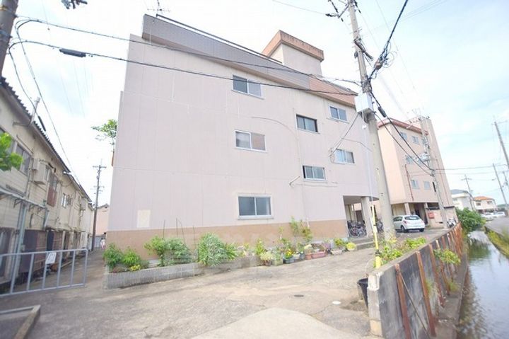 福田コーポの外観