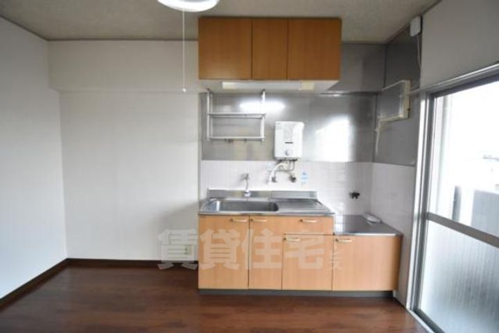 大阪府摂津市鶴野4丁目の賃貸マンションのキッチン