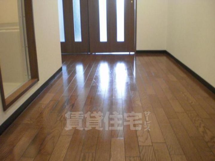 大阪府吹田市千里山西5丁目の賃貸マンションの居間