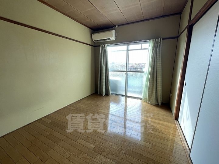 鎌田マンションの居間