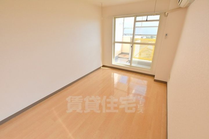 ハイネス石川の寝室