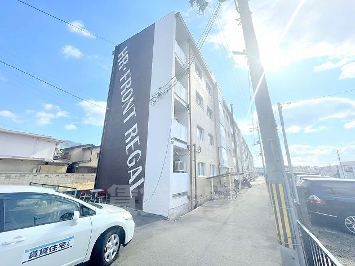 八尾マンションの外観