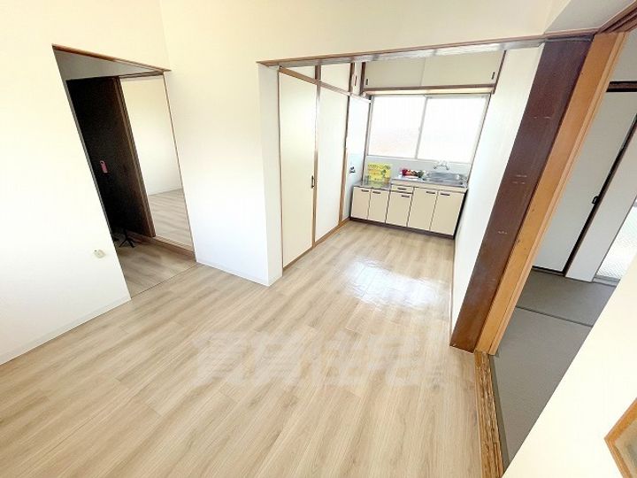 八尾マンションの居間