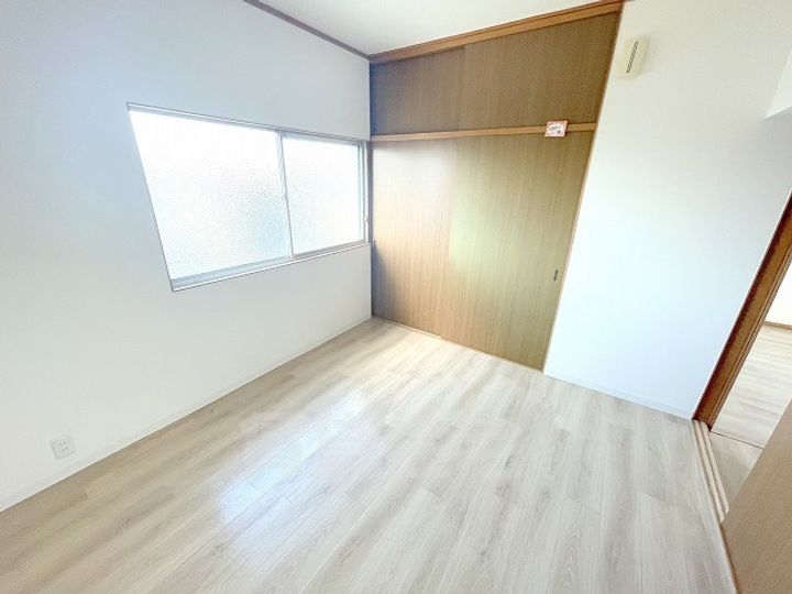 八尾マンションの寝室