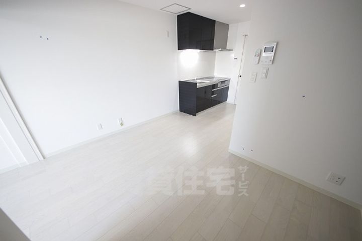 クリエオーレ菱屋東の居間