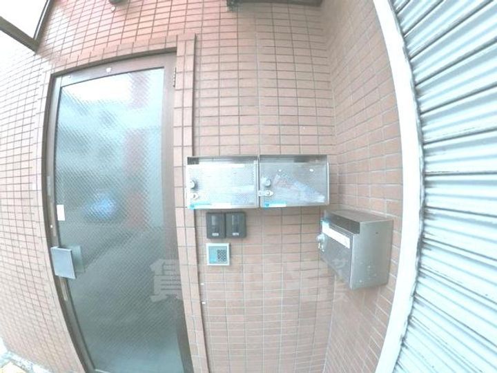 大阪府大阪市西淀川区姫島5丁目の賃貸アパートの玄関
