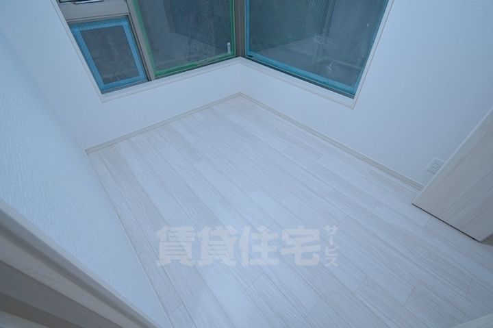 ORSUS新大阪の居間