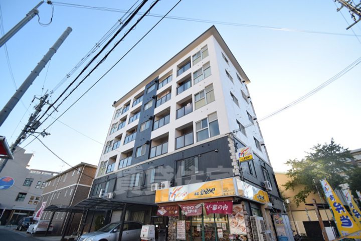 大阪府茨木市庄2丁目の賃貸マンションの外観