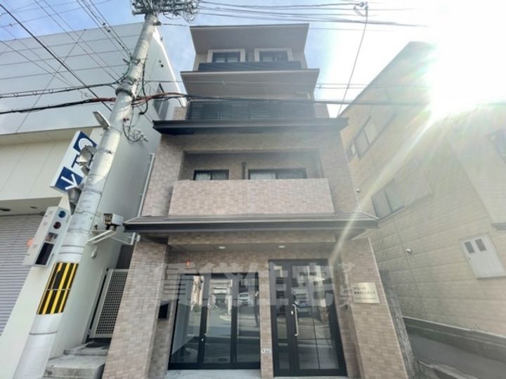 プリシード東福寺レジデンスの外観