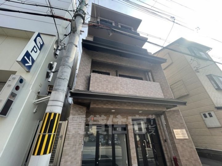 プリシード東福寺レジデンスの外観