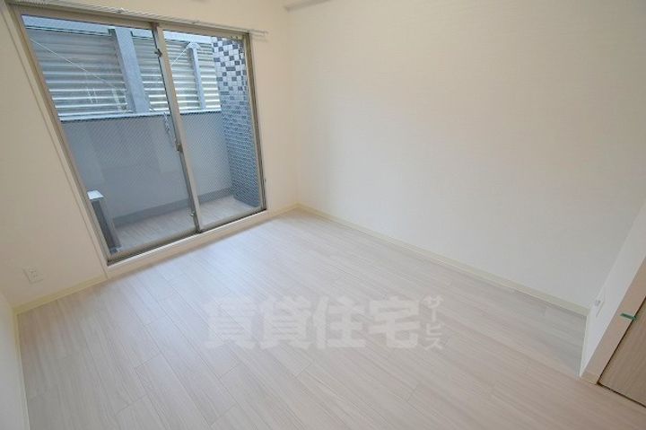 プレサンスOSAKA三国ネオスの居間