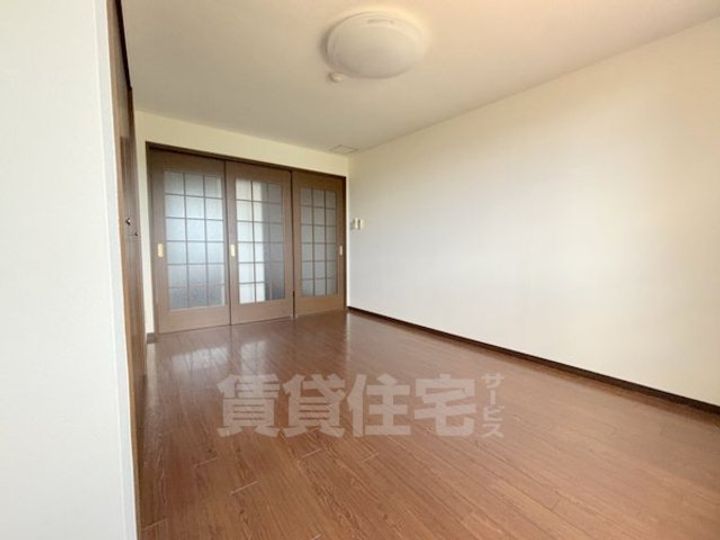 京都府京都市右京区鳴滝音戸山町の賃貸マンションの内装