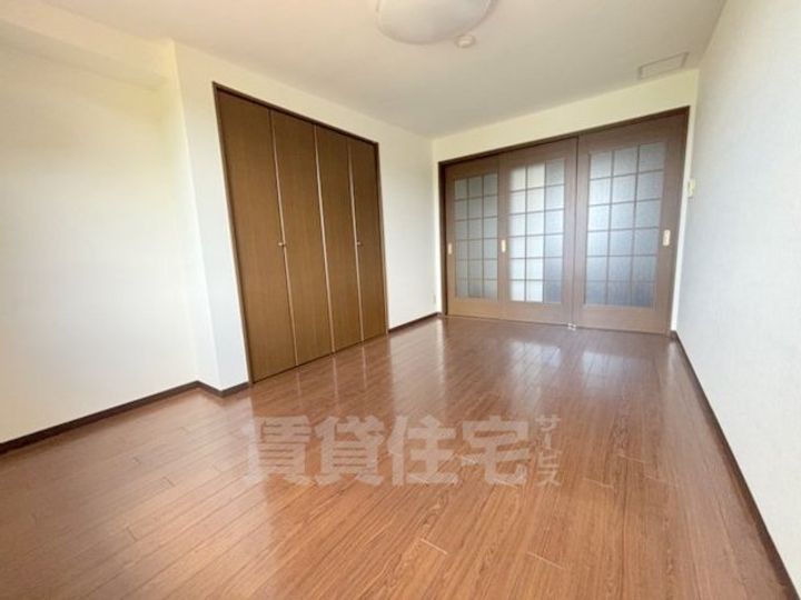 京都府京都市右京区鳴滝音戸山町の賃貸マンションの内装