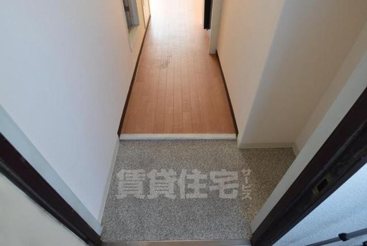 大阪府大阪市都島区内代町3丁目の賃貸マンションの玄関