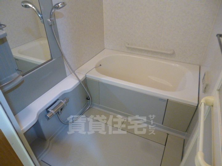 愛知県名古屋市昭和区山里町の賃貸マンションの風呂
