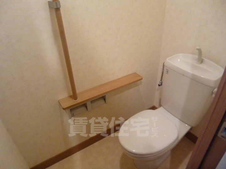 愛知県名古屋市昭和区山里町の賃貸マンションの内装