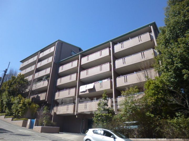 愛知県名古屋市昭和区山里町の賃貸マンションの外観