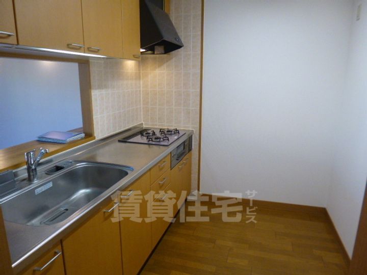 愛知県名古屋市昭和区山里町の賃貸マンションのキッチン